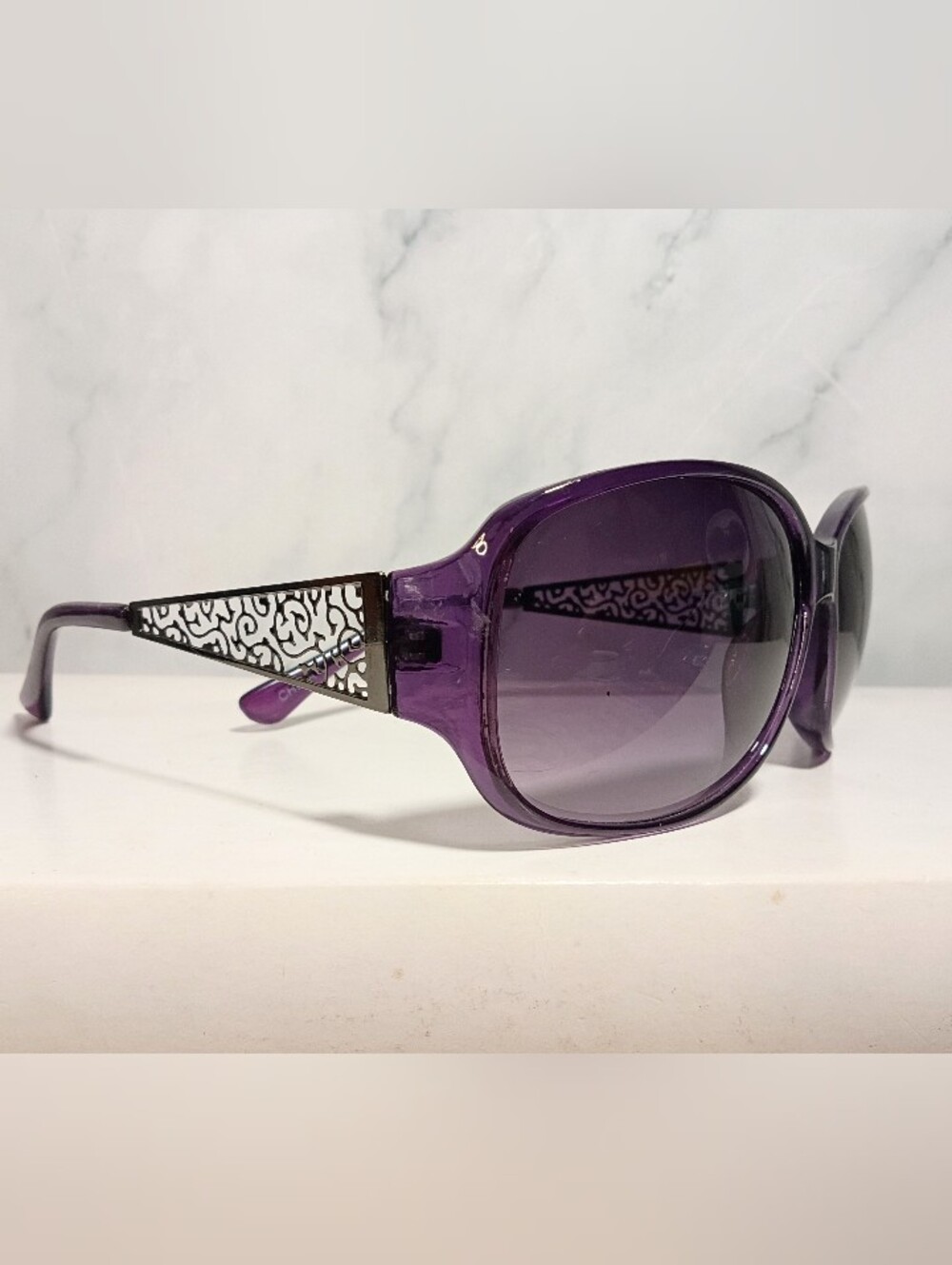 Purple Women's Oversized Sunglasses Shades Modern Trendy Big Lens Shades